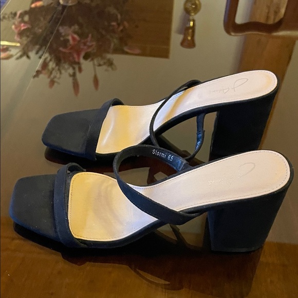 Chic Black Strappy Heels - Picture 1 of 8